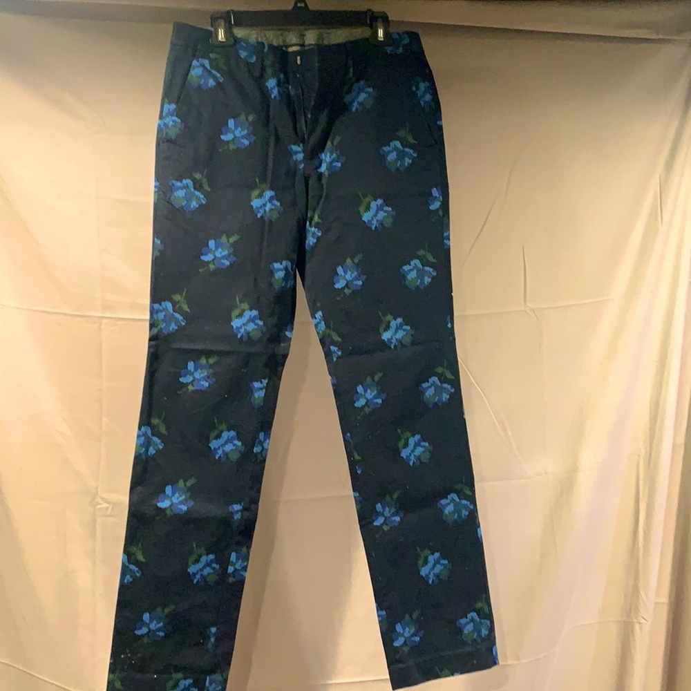 Bonobos men’s flowered chinos. 32/34